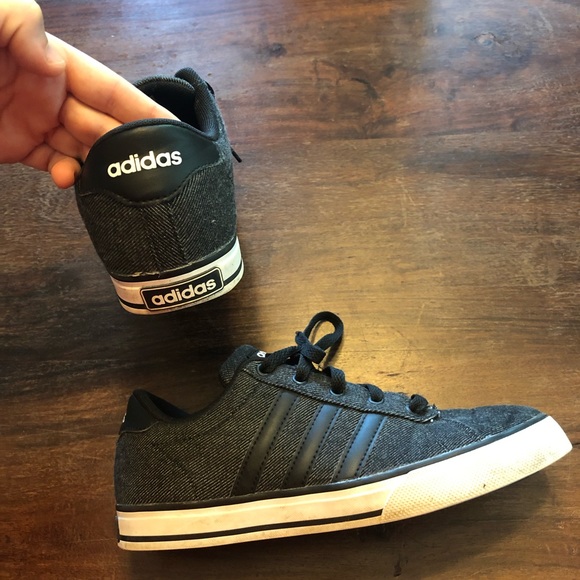 Adidas Flat bottom sneakers !!!! - Picture 3 of 5